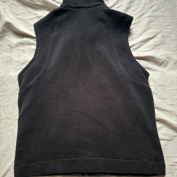 Columbia Sportswear Black Zipper Vest Size Large Classic Logo Great Condition - Picture 2 of 5